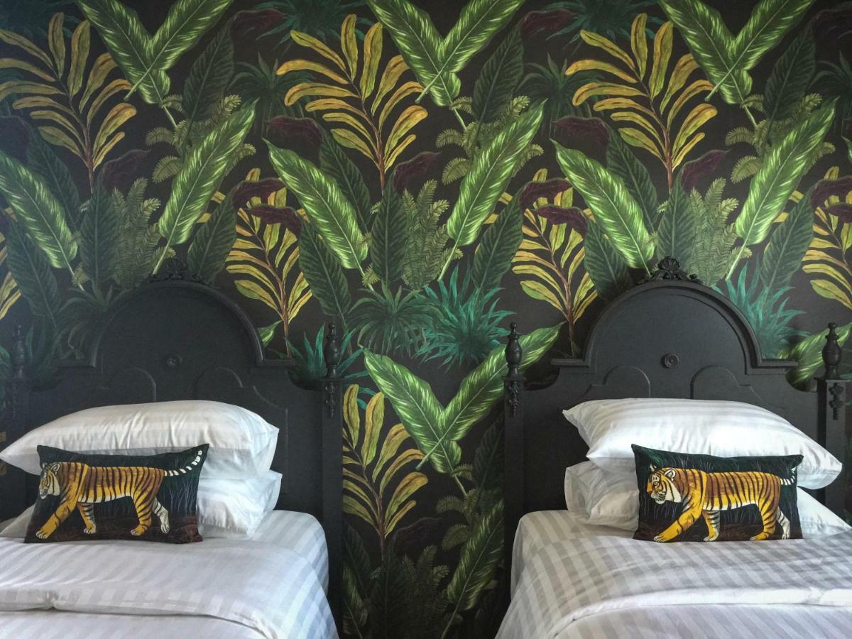 Wiw Mini Hotel Bangkok Exterior photo